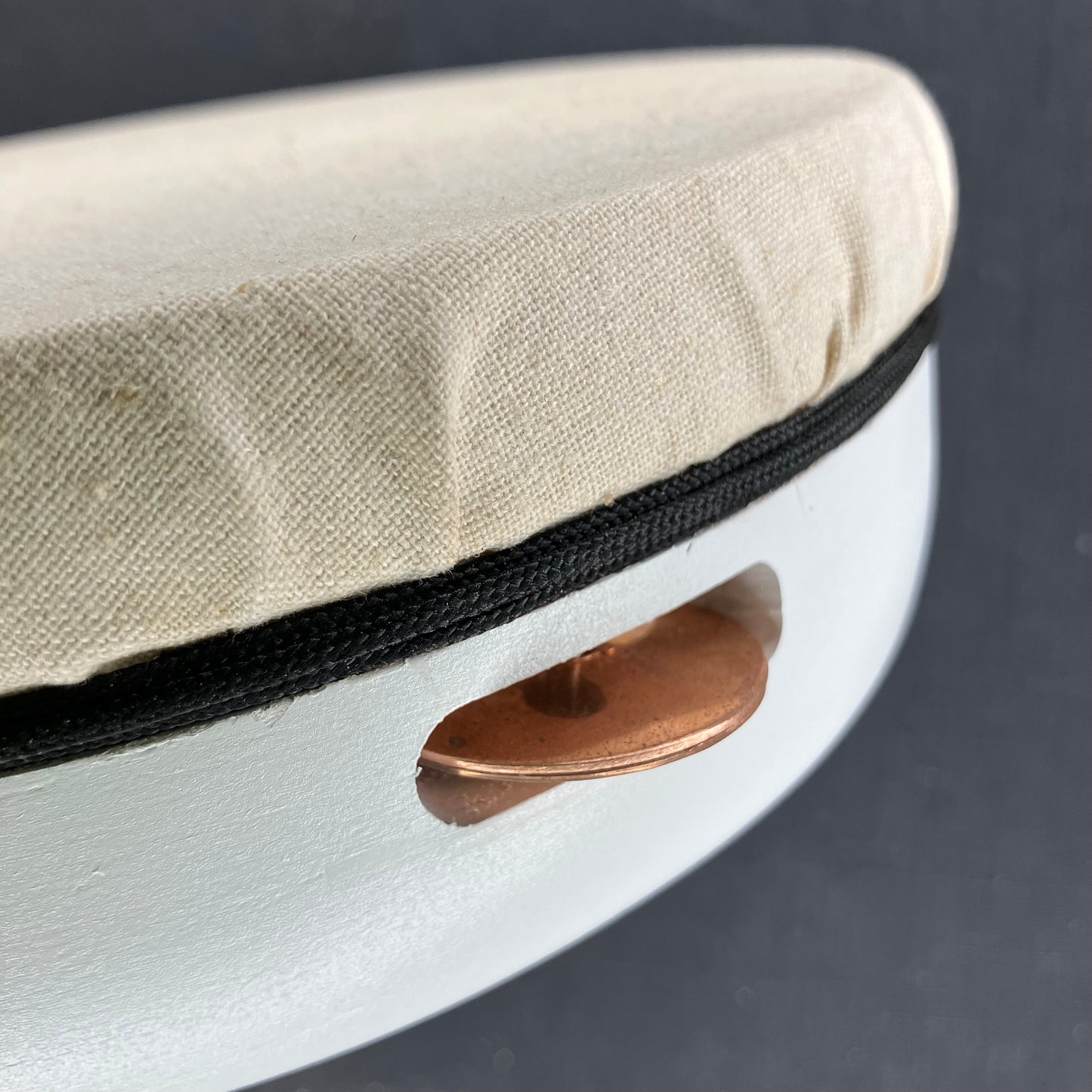 kanjira, close up, Kumar series, pearl white